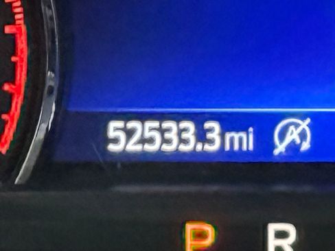 Used 2022 Ford Explorer XLT w/ Equipment Group 202A image 33