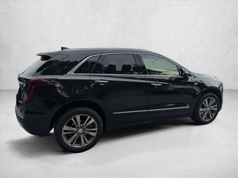 Used 2020 Cadillac XT5 Premium Luxury w/ Platinum Package FWD image 6