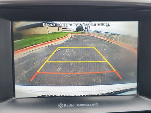 Used 2019 Kia Sorento EX image 17