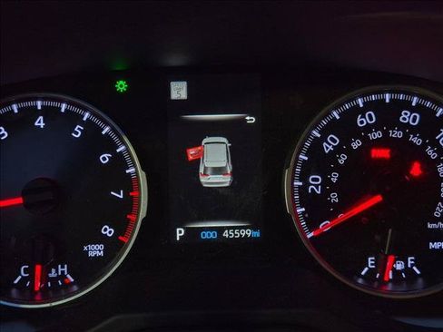 Used 2021 Toyota RAV4 LE FWD image 18