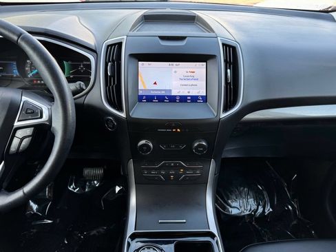 Used 2020 Ford Edge SEL w/ Convenience Package AWD/4WD image 2