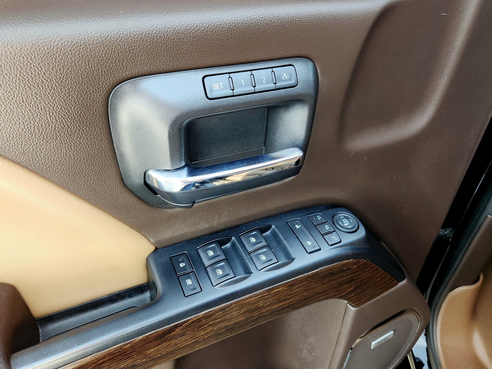 Used 2017 GMC Sierra 1500 Denali AWD/4WD image 18