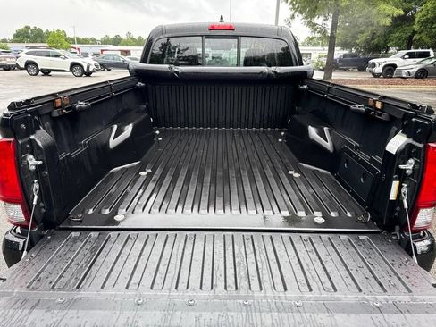 Used 2021 Toyota Tacoma SR RWD image 17