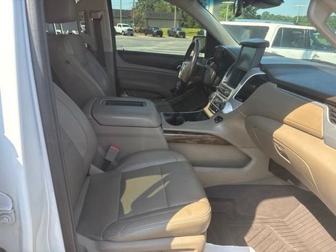 Used 2019 GMC Yukon XL SLT w/ Open Road Package RWD image 8
