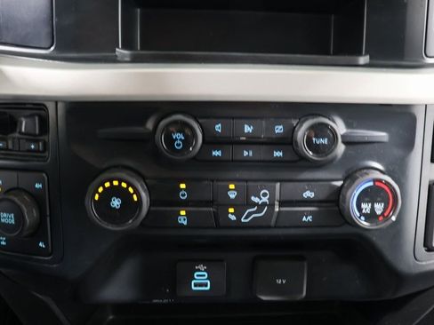 Used 2023 Ford F350 XLT image 9