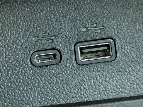 New 2026 Chevrolet Traverse RS image 25