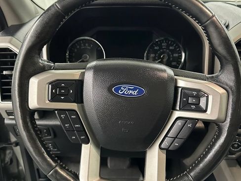 Used 2020 Ford F150 Lariat w/ Equipment Group 502A Luxury AWD/4WD image 15