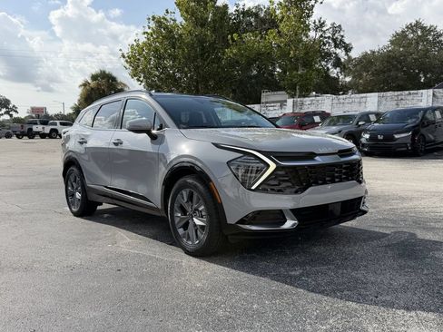 Certified 2024 Kia Sportage SX FWD image 2