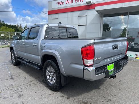 Used 2016 Toyota Tacoma SR5 w/ SR5 Appearance Package (SN) AWD/4WD image 6