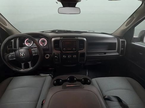 Used 2017 RAM 1500 Express w/ Express Value Package RWD image 9