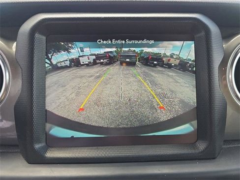 Used 2022 Jeep Wrangler Unlimited Sahara w/ Safety Group image 22