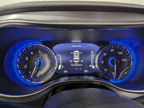 New 2026 Chrysler Pacifica Limited w/ Trailer Tow Group image 19