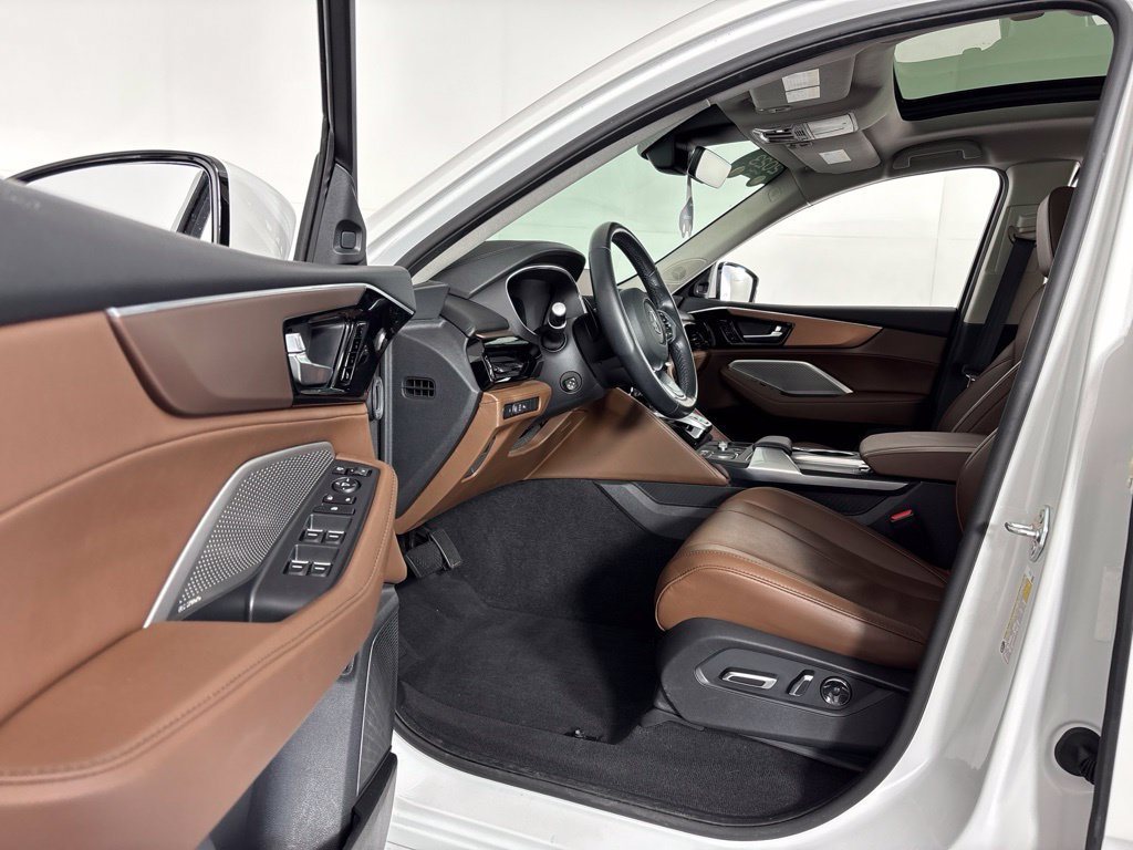Used 2023 Acura MDX w/ Technology Package AWD/4WD image 29