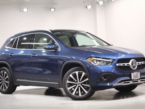 Used 2022 Mercedes-Benz GLA 250 4MATIC image 2