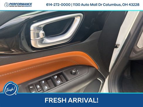 Used 2024 Jeep Compass Limited AWD/4WD image 16