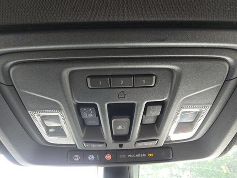 Used 2022 GMC Sierra 1500 AT4 w/ AT4 Premium Package AWD/4WD image 45