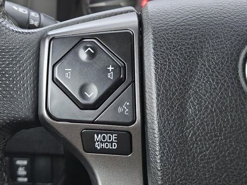 Used 2021 Toyota Tacoma TRD Off-Road image 20