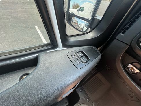 Used 2024 RAM ProMaster 2500 FWD image 34