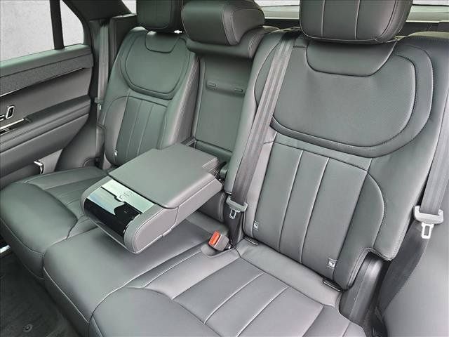 New 2026 Land Rover Range Rover Sport Dynamic SE AWD/4WD image 14