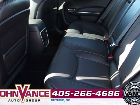 Used 2021 Chrysler 300 Touring L image 20