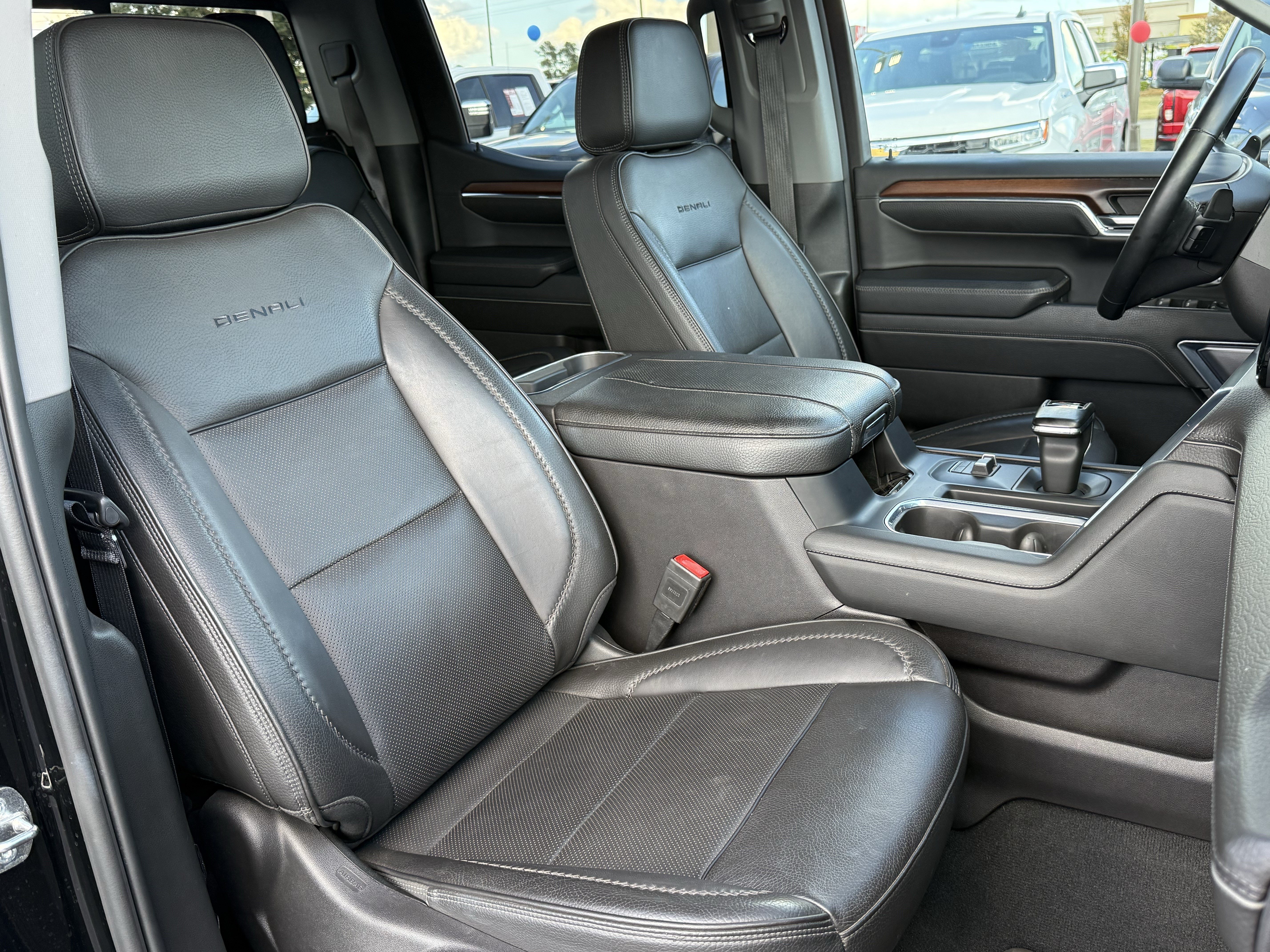 Used 2024 GMC Sierra 1500 Denali w/ Denali Reserve Package AWD/4WD image 37