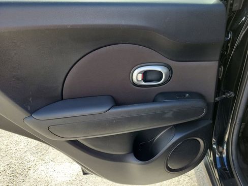 Used 2016 Kia Soul image 10