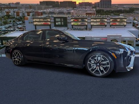 Used 2024 BMW 760i xDrive w/ Premium Package 2 image 1