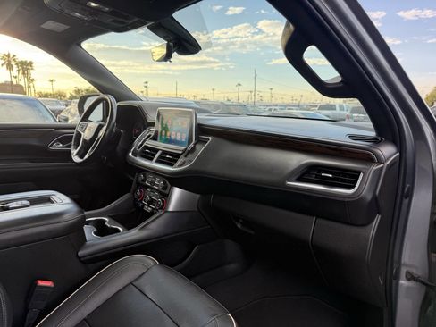 Used 2021 Chevrolet Suburban Premier w/ Premium Package image 32