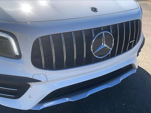 Used 2023 Mercedes-Benz GLB 35 AMG 4MATIC image 32