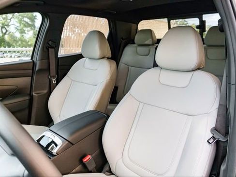 New 2026 Hyundai Santa Cruz SEL FWD image 9