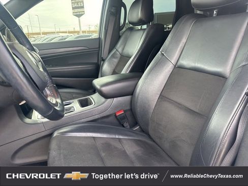 Used 2021 Jeep Grand Cherokee Laredo X image 12