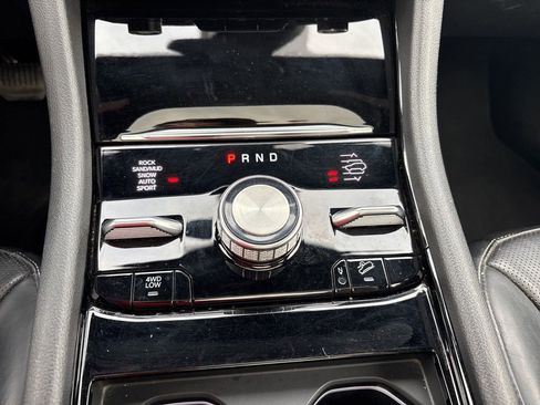 Used 2022 Jeep Grand Cherokee Overland AWD/4WD image 20