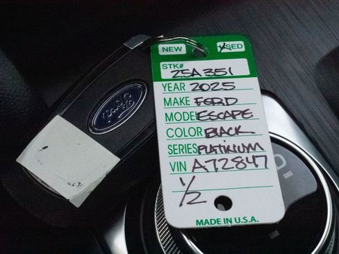 Used 2025 Ford Escape Platinum image 31