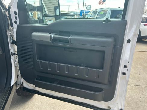 Used 2011 Ford F350 Lariat w/ Lariat Interior Pkg image 16