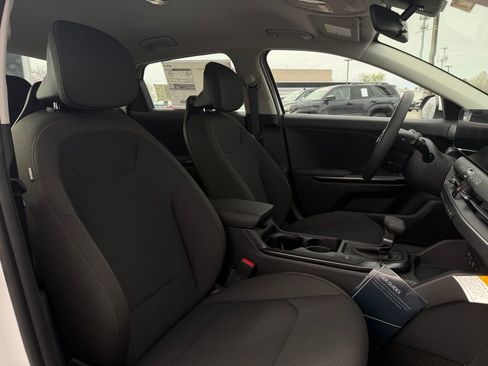 New 2026 Kia K4 LX image 28