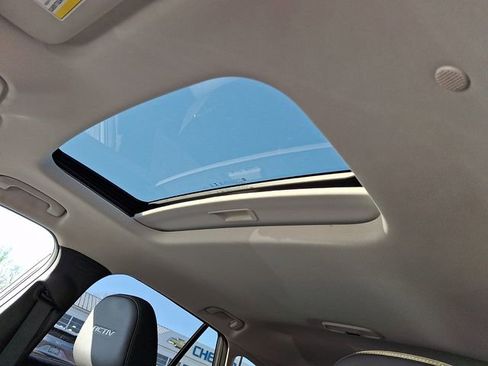 Certified 2024 Chevrolet Trax ACTIV w/ Sunroof Package FWD image 15