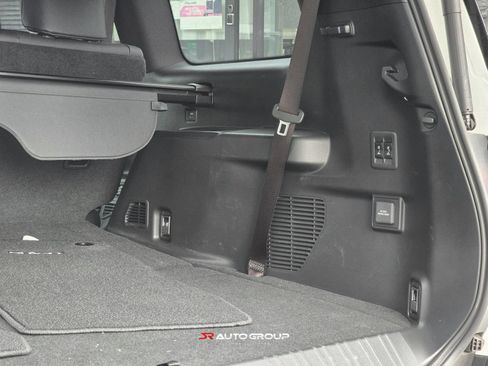 Used 2025 Lexus GX 550 w/ Cold Area Package AWD/4WD image 19