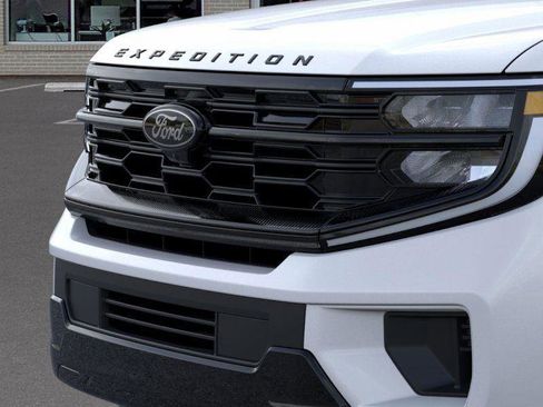 New 2025 Ford Expedition Platinum w/ Stealth Performance Package image 17
