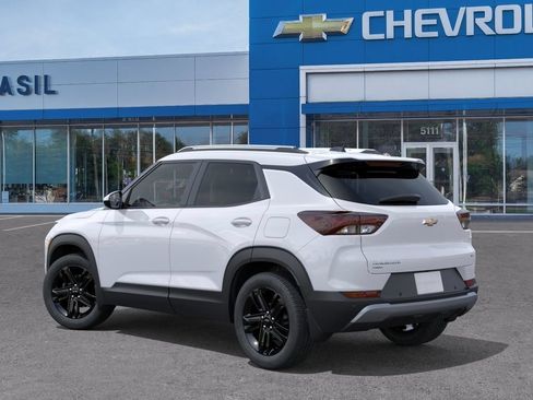 New 2026 Chevrolet TrailBlazer LT w/ Midnight Edition AWD/4WD image 3