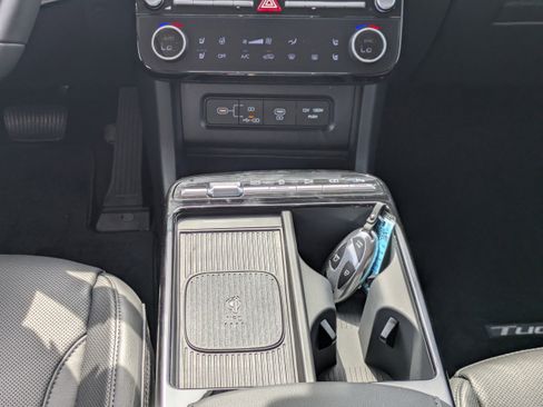 New 2025 Hyundai Tucson Limited image 21