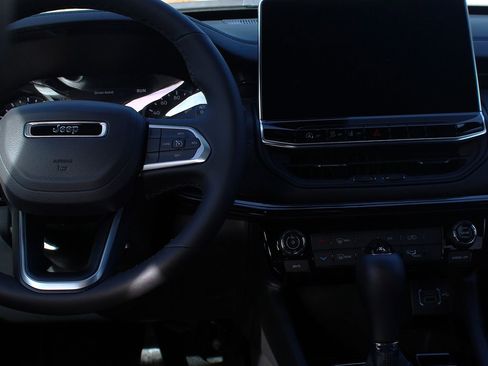 New 2026 Jeep Compass Latitude image 20