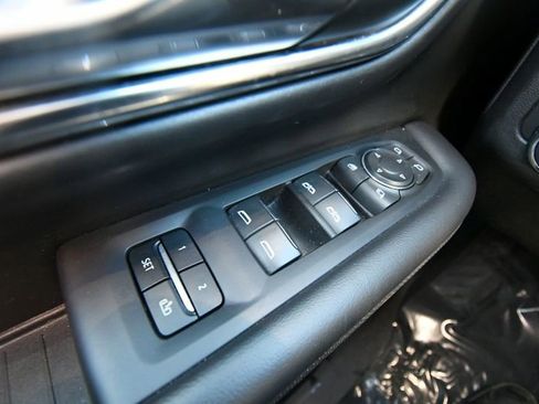 Used 2024 Chevrolet Tahoe Premier image 35