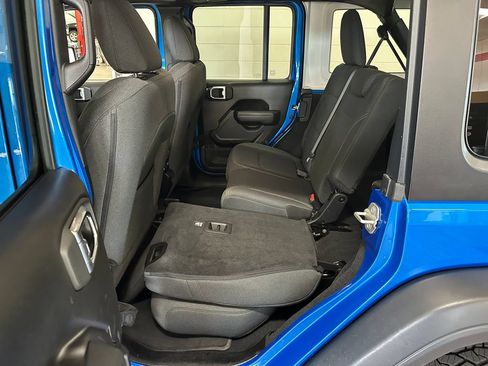 Used 2024 Jeep Wrangler Unlimited Sport AWD/4WD image 36