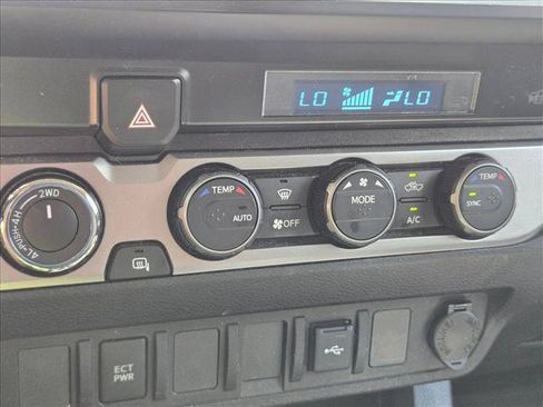 Used 2021 Toyota Tacoma SR AWD/4WD image 15