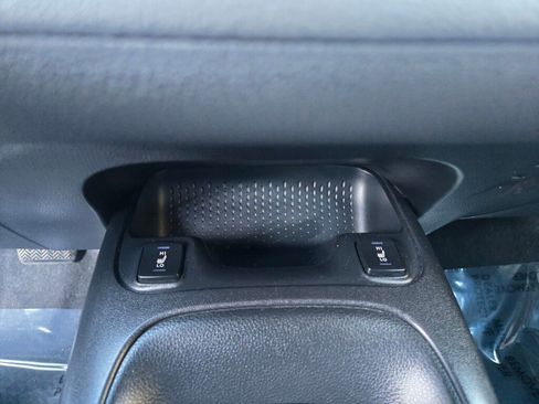 Used 2022 Toyota Corolla XLE image 19