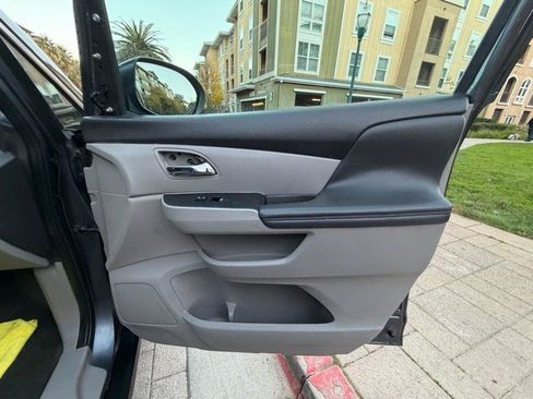 Used 2016 Honda Odyssey SE image 53
