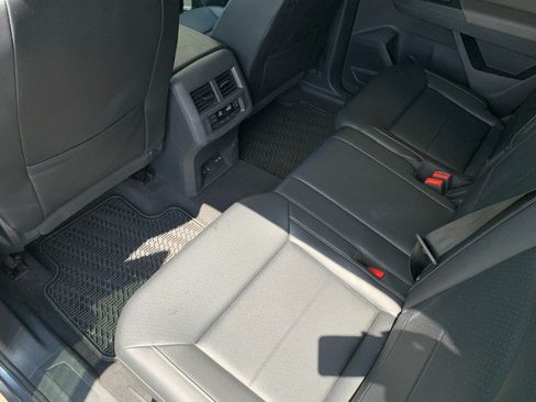 Used 2021 Volkswagen Atlas SEL AWD/4WD image 33