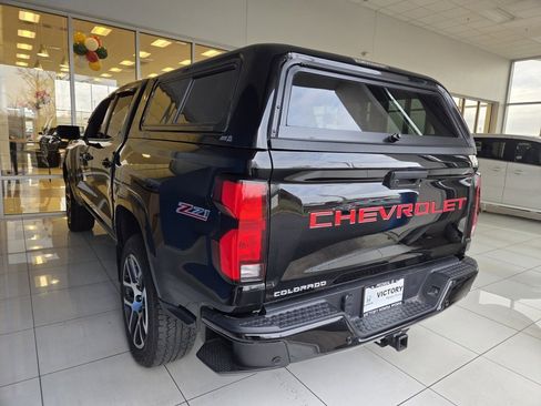 Used 2023 Chevrolet Colorado Z71 w/ Z71 Convenience Package 2 image 8