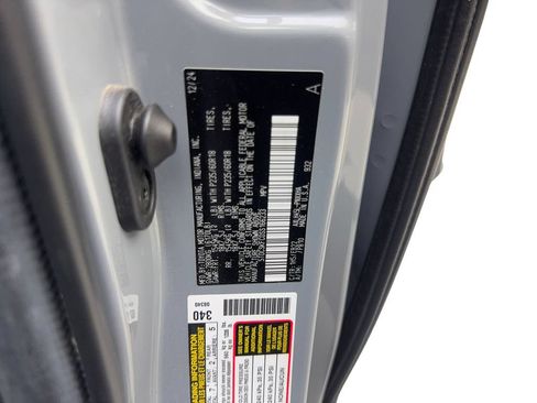 Used 2025 Toyota Sienna XLE Woodland Edition AWD/4WD image 91