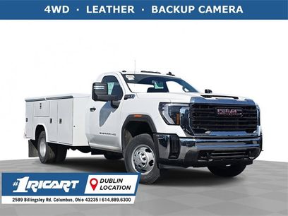 New 2025 GMC Sierra 3500 Pro w/ Convenience Package
